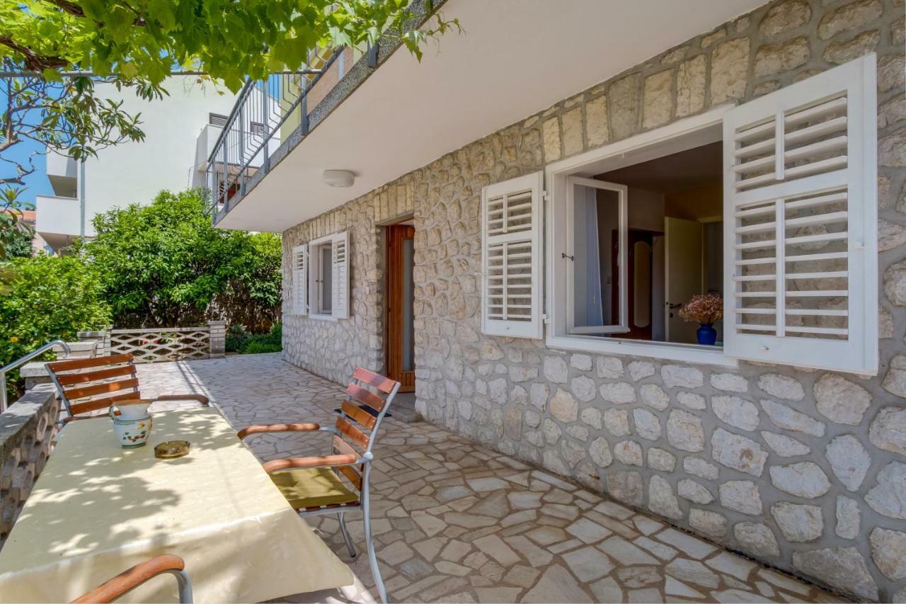 Sheshe Apartment *
